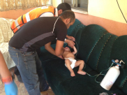 بالصور: إصابة متوسطة لطفلة من اللد جراء انزلاقها في ساحة منزلها 